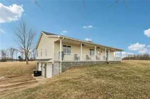 785 Cameron Rd, Hickory Township, PA 16101 - Photo 2