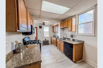 2726 Crosby Ave, Pittsburgh, PA 15216 - Photo 10