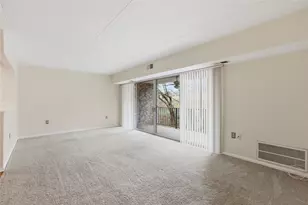 2160 Greentree Rd, Scott Township, PA 15220 - Photo 8