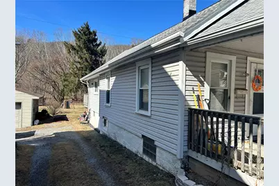 529 Ambridge Ave, Leet Township, PA 15003 - Photo 2