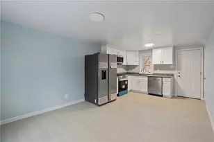 8624 Oakcrest Rd, Pittsburgh, PA 15235 - Photo 12