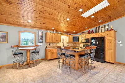 1204 Memorial Blvd, Connellsville, PA 15425 - Photo 36