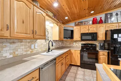 1204 Memorial Blvd, Connellsville, PA 15425 - Photo 38