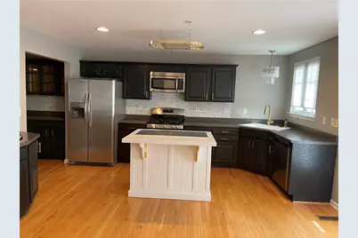 409 Fairgate Dr, Pine Township, PA 15090 - Photo 2