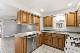 2066 Spring Valley Rd, Scott Township, PA 15243 - Photo 12