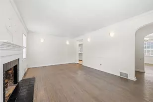 132 E Englewood Ave, New Castle, PA 16105 - Photo 8