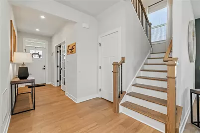 1043 Wedgewood Dr, Jeannette, PA 15644 - Photo 4