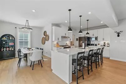 1043 Wedgewood Dr, Jeannette, PA 15644 - Photo 10