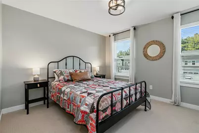 1043 Wedgewood Dr, Jeannette, PA 15644 - Photo 18