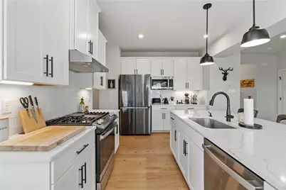 1043 Wedgewood Dr, Jeannette, PA 15644 - Photo 8