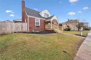 29 E Madison St, Latrobe, PA 15650 - Photo 2