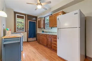 746 Greenfield Ave, Pittsburgh, PA 15207 - Photo 10