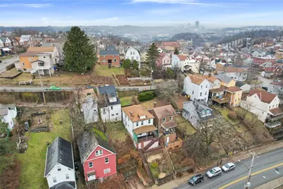 746 Greenfield Ave, Pittsburgh, PA 15207 - Photo 2