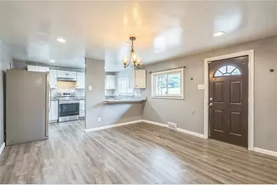 2318 Eccles St, Pittsburgh, PA 15210 - Photo 10