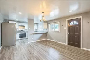 2318 Eccles St, Pittsburgh, PA 15210 - Photo 10