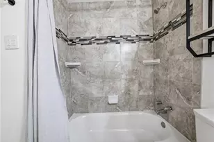 234 Parkedge Rd, Green Tree, PA 15220 - Photo 10