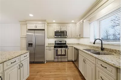 234 Parkedge Rd, Green Tree, PA 15220 - Photo 4