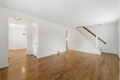 234 Parkedge Rd, Green Tree, PA 15220 - Photo 2