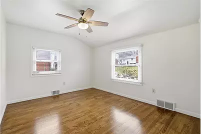 234 Parkedge Rd, Green Tree, PA 15220 - Photo 14