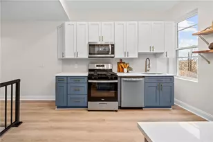 4215 Geneva St, Pittsburgh, PA 15201 - Photo 8