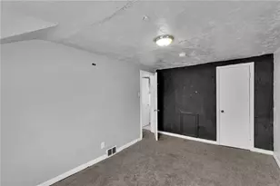 811 Clonmel St, Duquesne, PA 15110 - Photo 10