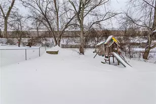 811 Clonmel St, Duquesne, PA 15110 - Photo 14