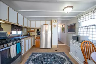 306 Lamplighter Mnr, Latrobe, PA 15650 - Photo 8