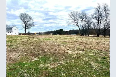 255 N Isabella St, Saxonburg Boro, PA 16056 - Photo 2