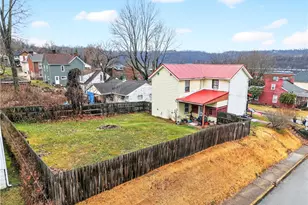 129 5th St, California, PA 15419 - Photo 2