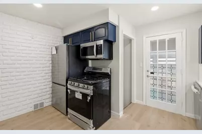 2531 South Park Road, Bethel Park, PA 15102 - Photo 6