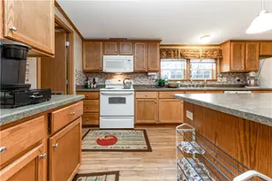 202 Lytle School Rd, Sandy Lake Township, PA 16145 - Photo 10