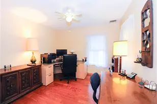 1467 Greenbriar Ct, South Park, PA 15129 - Photo 8