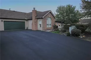 1467 Greenbriar Ct, South Park, PA 15129 - Photo 2