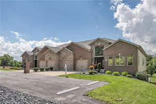 2726 Clay Pike, North Huntingdon, PA 15642 - Photo 4