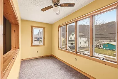 708 Walker Street, Garret Boro, PA 15542 - Photo 14