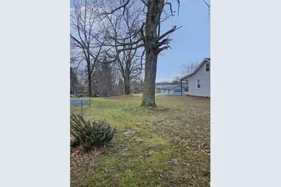 132 E Northview Ave, New Castle, PA 16105 - Photo 4