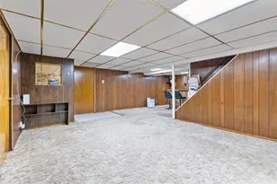 142 Donmor Dr, Ross Twp, PA 15237 - Photo 24