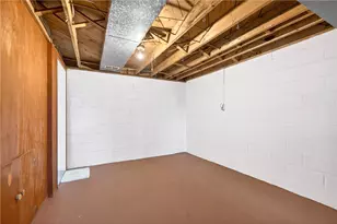 505 Bloomfield Dr, Hempfield Township, PA 15601 - Photo 32