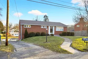 505 Bloomfield Dr, Hempfield Township, PA 15601 - Photo 2