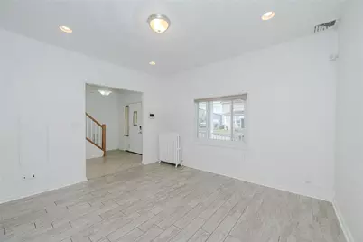 923 Scott Ave, Jeannette, PA 15644 - Photo 10