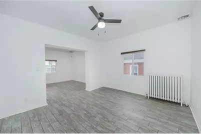 923 Scott Ave, Jeannette, PA 15644 - Photo 12