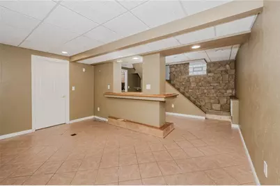 923 Scott Ave, Jeannette, PA 15644 - Photo 26