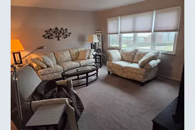 339 Laurie Dr, Pittsburgh, PA 15235 - Photo 2