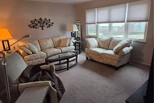 339 Laurie Dr, Pittsburgh, PA 15235 - Photo 2