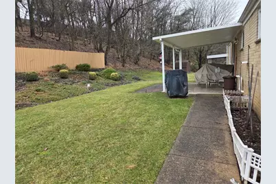339 Laurie Dr, Pittsburgh, PA 15235 - Photo 16