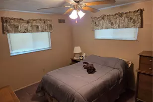 339 Laurie Dr, Pittsburgh, PA 15235 - Photo 10