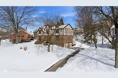 8186 Streamside Dr, Pittsburgh, PA 15237 - Photo 2