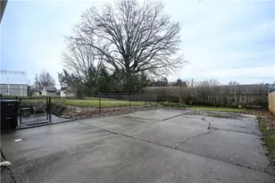 205 McLay Dr, Elizabeth Twp/Boro, PA 15037 - Photo 36