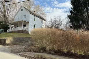 420 E Lutton St, New Castle, PA 16101 - Photo 2