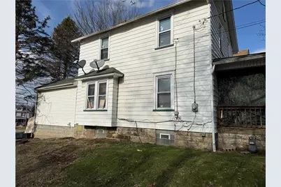819 Morton St, New Castle, PA 16101 - Photo 2